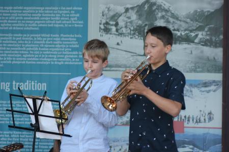 POD LIPO NA PREDVEČER DNEVA DRŽAVNOSTI 17